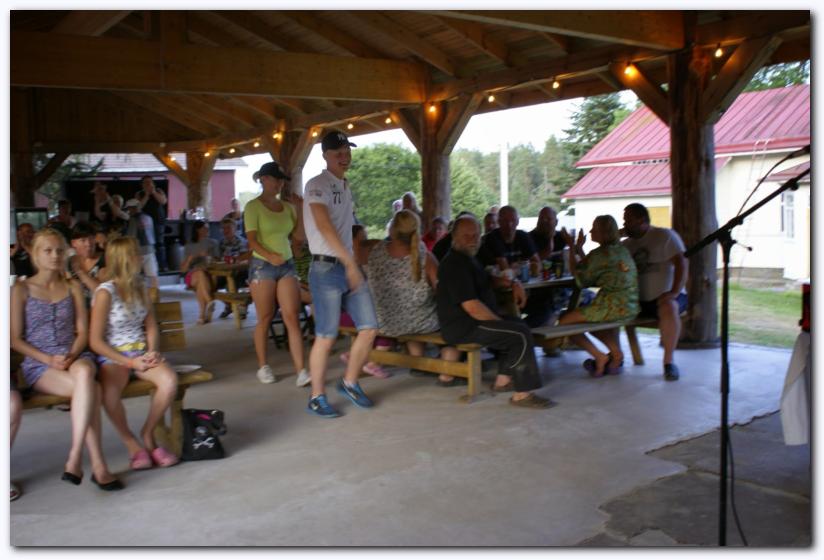 802x537 pixels (63K)